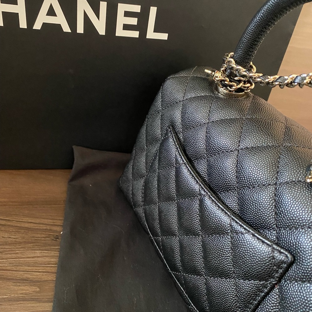 Sold out ✖️✖️Chanel small coco handle bag in champagne gold with caviar leather - Picture 6 of 9